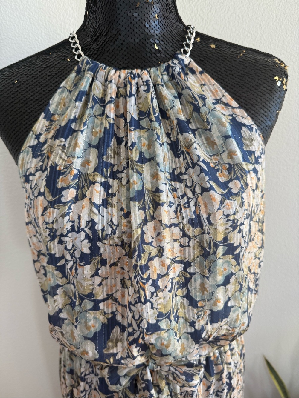 Halogen Curb Chain Detail Metallic Floral Halter Maxi Dress Size Medium NWOT - Picture 5 of 14